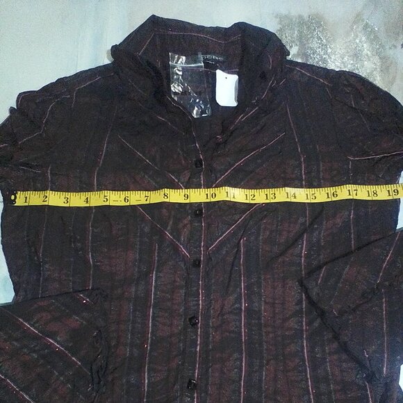 Women's button down shirt. - Picture 5 of 6